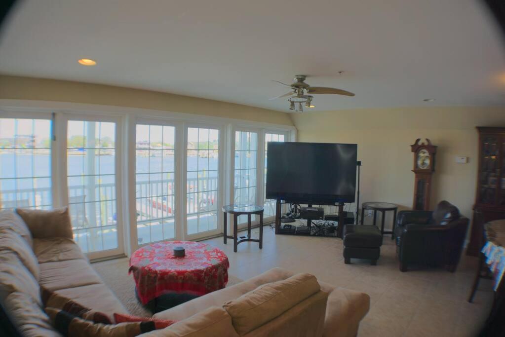 Awesome Water Front Home 4 Bedrooms & 4 Bathrooms! Sleeps 10 Atlantic City Exteriér fotografie